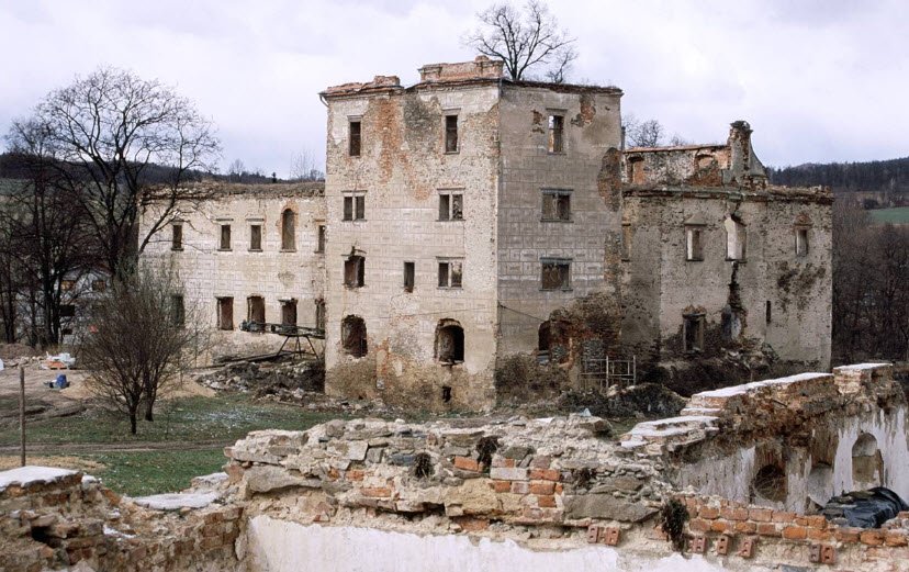 Ruiny Zamku Golesz, Poland